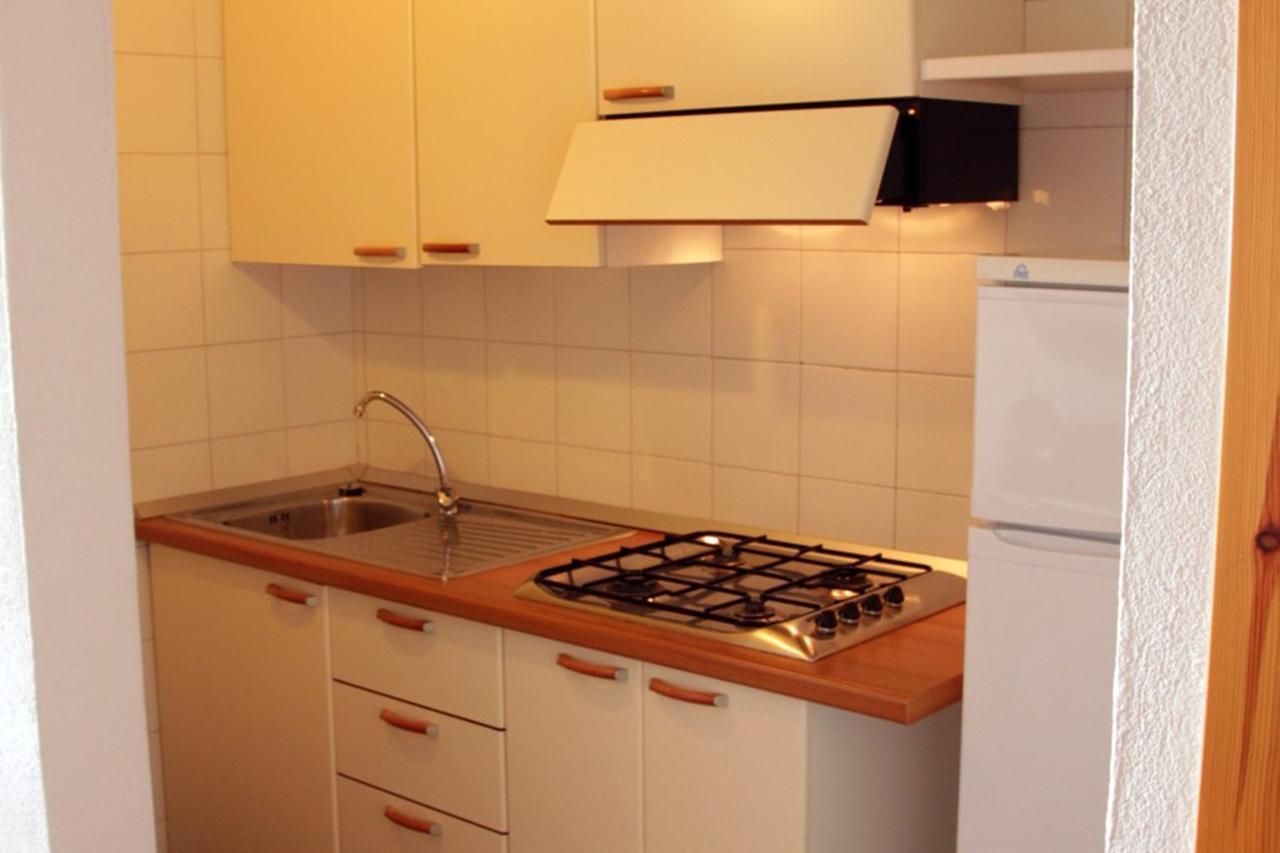 Residence Portolaconia Appartamenti Cannigione Pokoj fotografie