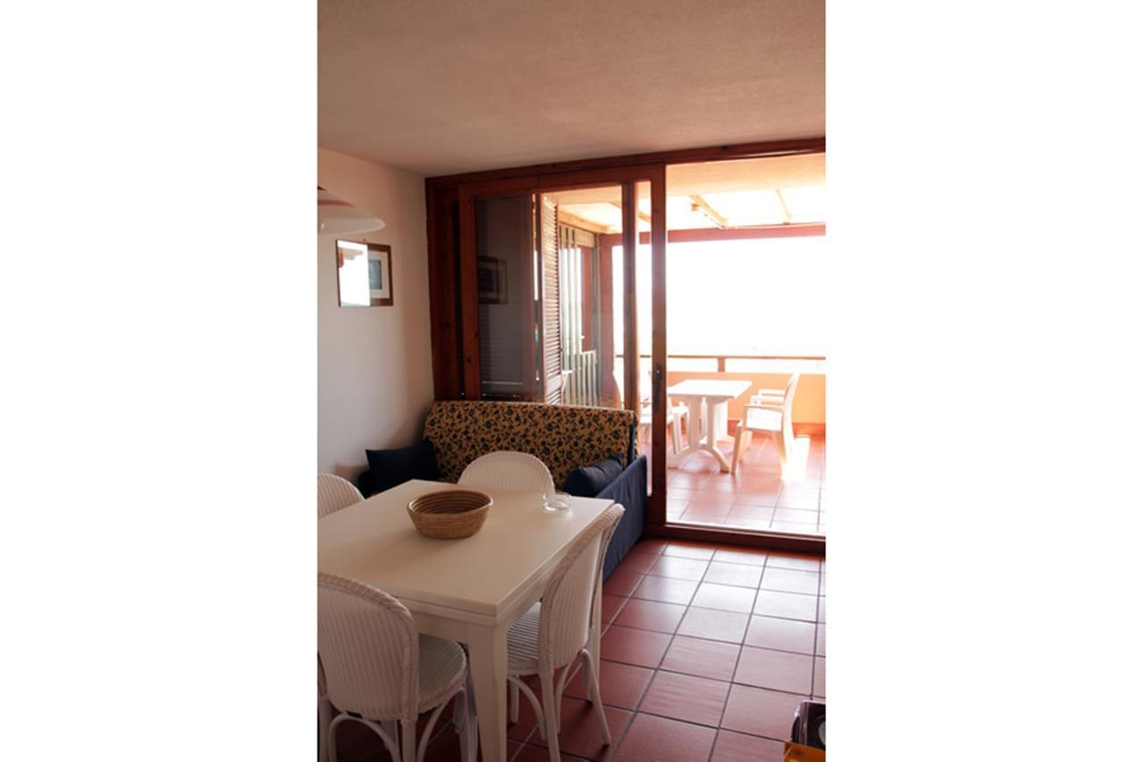 Residence Portolaconia Appartamenti Cannigione Pokoj fotografie